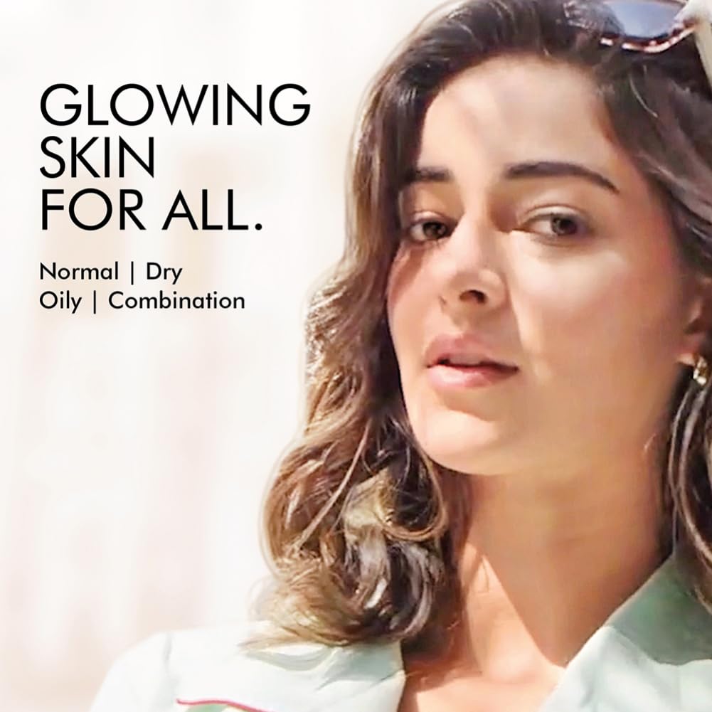 Lakme Blush & Glow Exfoliating Face Wash with Vitamin C Serum, Hydrating and Gentle Facewash with Strawberry Fruit Extracts, 150gm